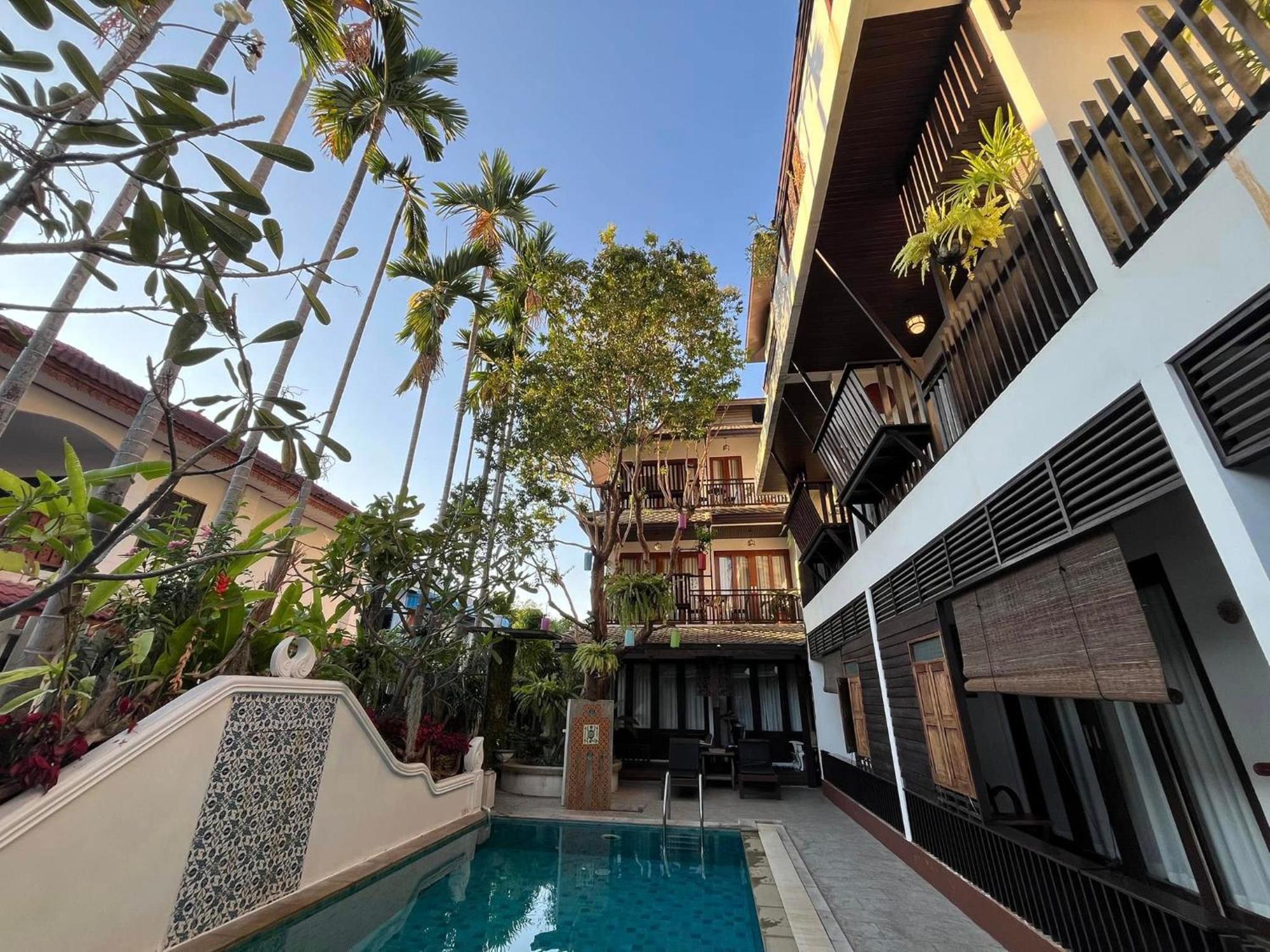 Baan Huenphen Boutique Hotel Chiang Mai Esterno foto